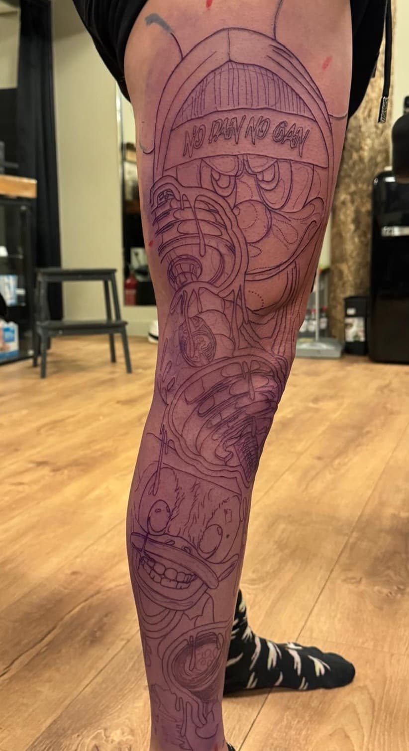 De stencil van de tattoo op de huid